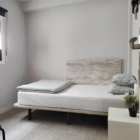 Ubytování v soukromí 38 - Habitacion En Piso Alicante