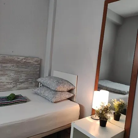 38 - Habitacion En Piso *